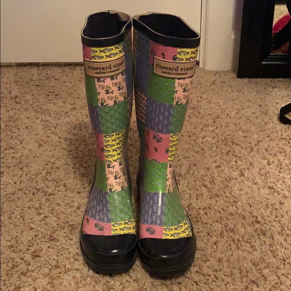 vineyard vines rain boots 8
